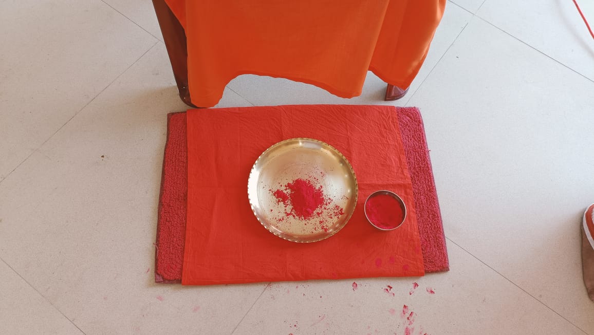 carousel-item
